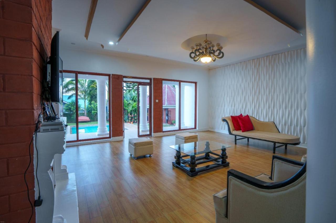 Sprunger Avenue - Tulia Homes Моши Экстерьер фото