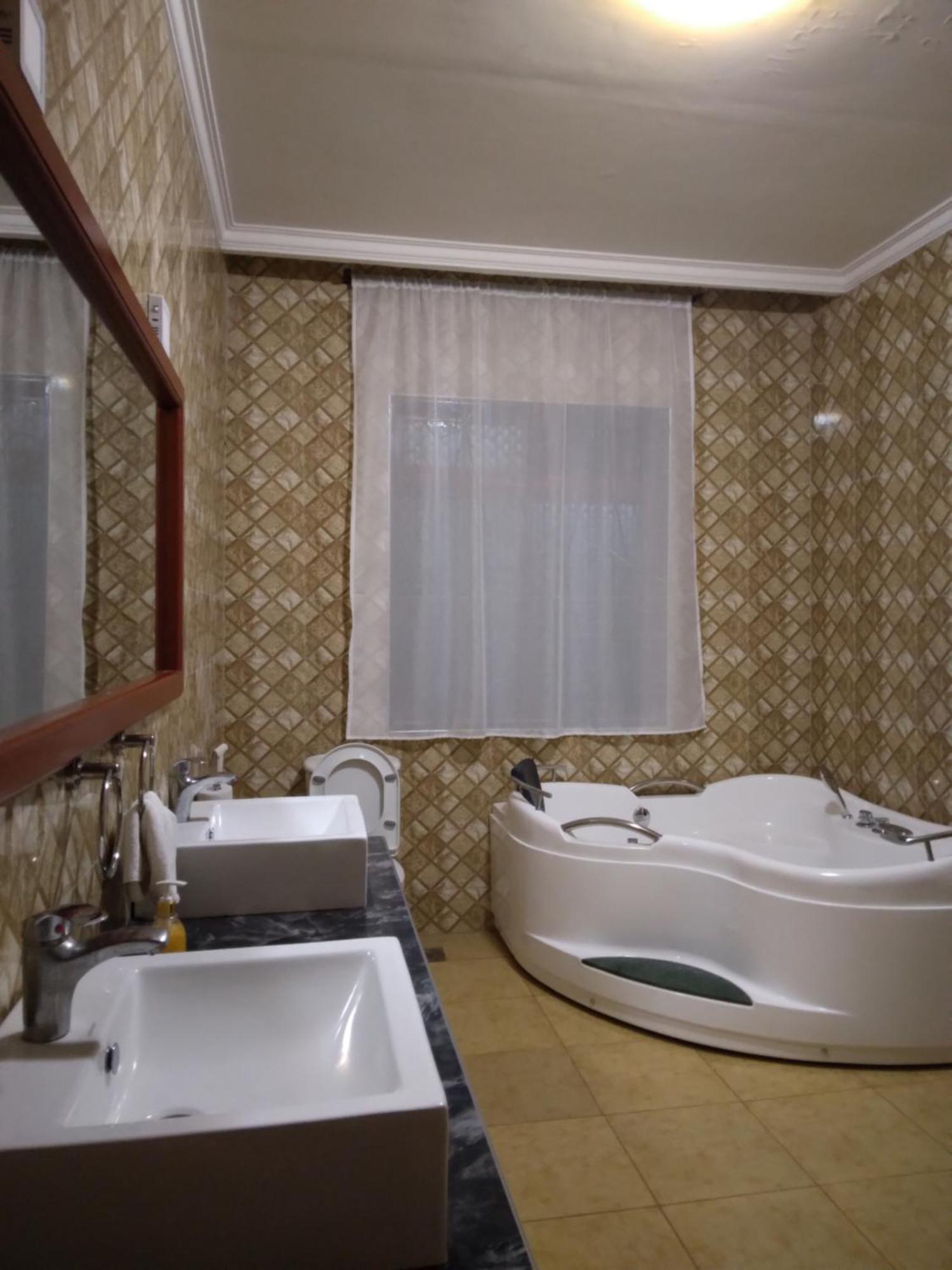 Sprunger Avenue - Tulia Homes Моши Экстерьер фото