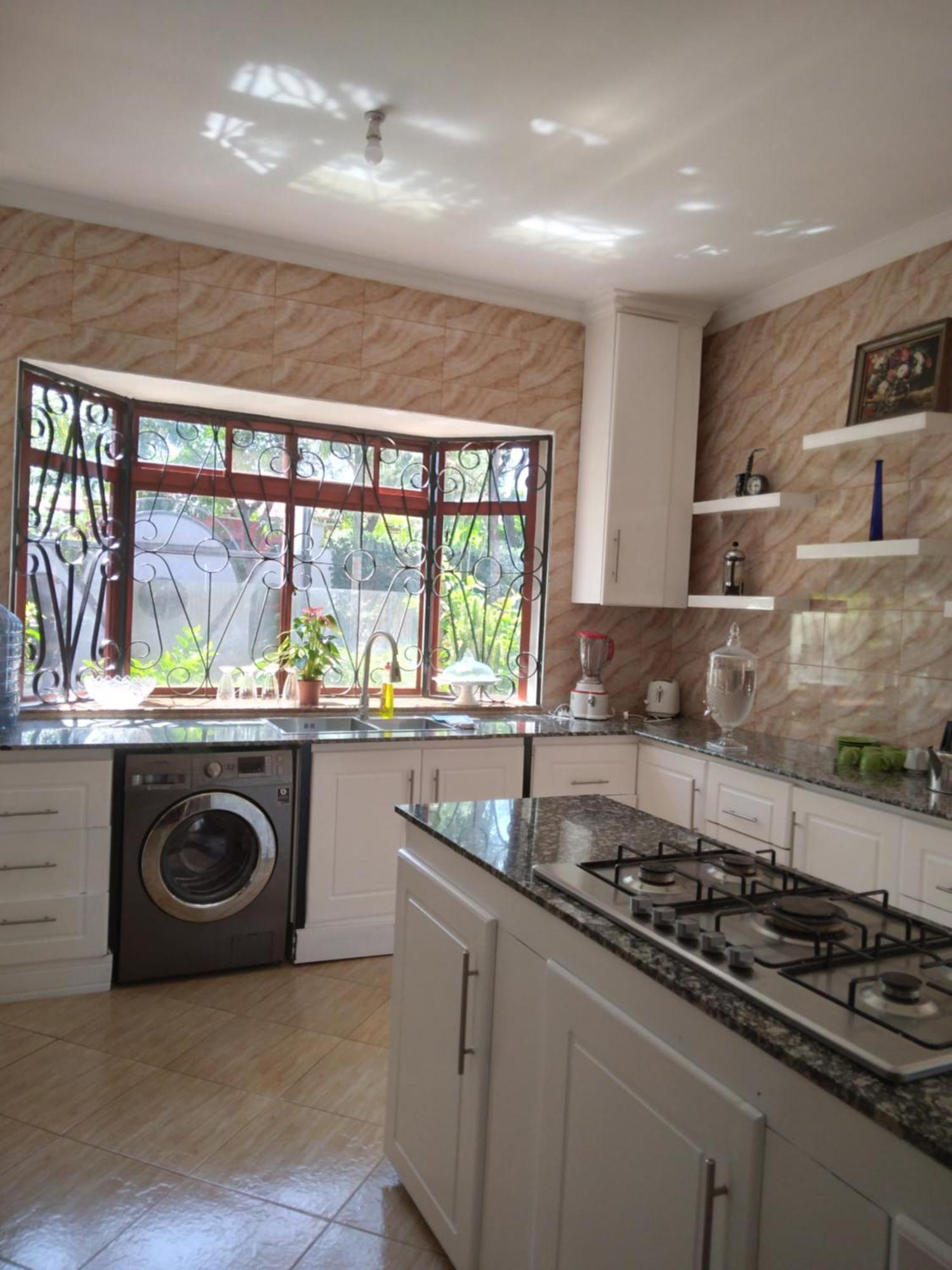 Sprunger Avenue - Tulia Homes Моши Экстерьер фото